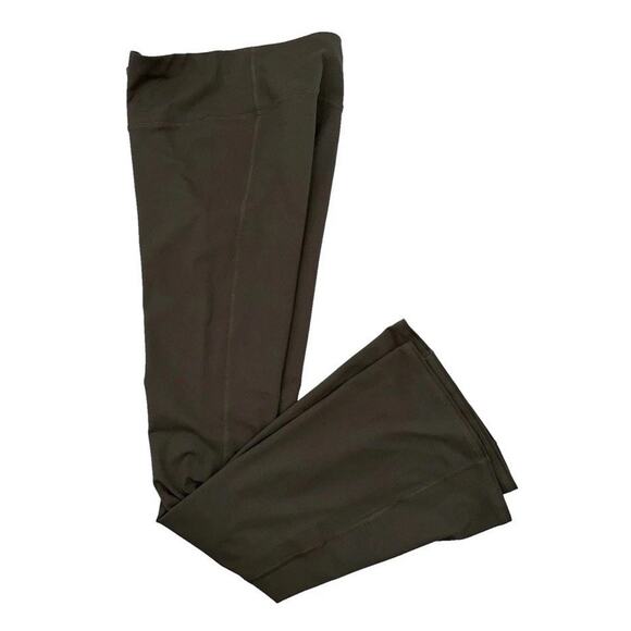 $65 Under Armour Women's Motion Flare Pants - Gravel - Medium - New With Tags - Picture 3 of 6